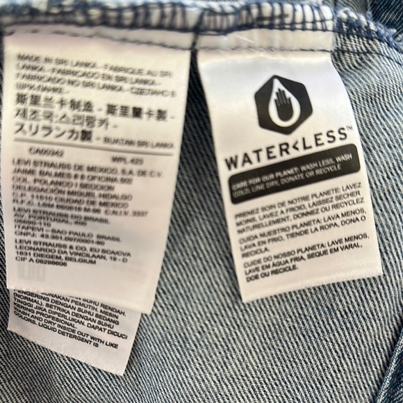 Levi's Classic Blue Denim Jacket​‎ - Picture 7 of 8